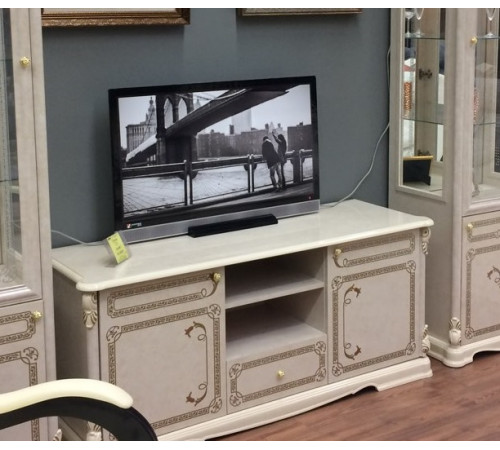 Тумба под телевизор Роза (беж)